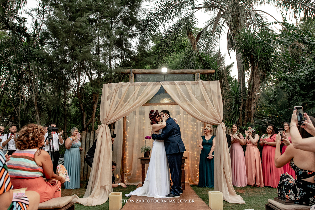 CASAMENTO NO CAMPO
FOTOGRAFIA DE CASAMENTO BAURU-SP
FOTOGRAFO DE CASAMENTO EM BAURU-SP
NOIVA 
CERIMONIA DE CASAMENTO 
CASAMENTO NO VILA DE SÃO FRANCISCO 