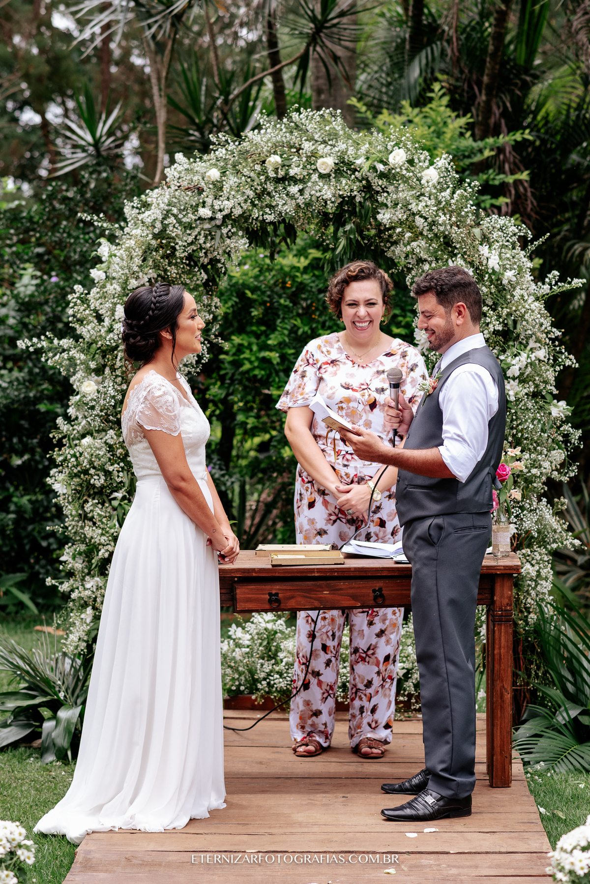 CASAMENTO NO CAMPO
FOTOGRAFIA DE CASAMENTO BAURU-SP
FOTOGRAFO DE CASAMENTO EM BAURU-SP
NOIVA 
CERIMONIA DE CASAMENTO 
CASAMENTO NO VILA DE SÃO FRANCISCO 