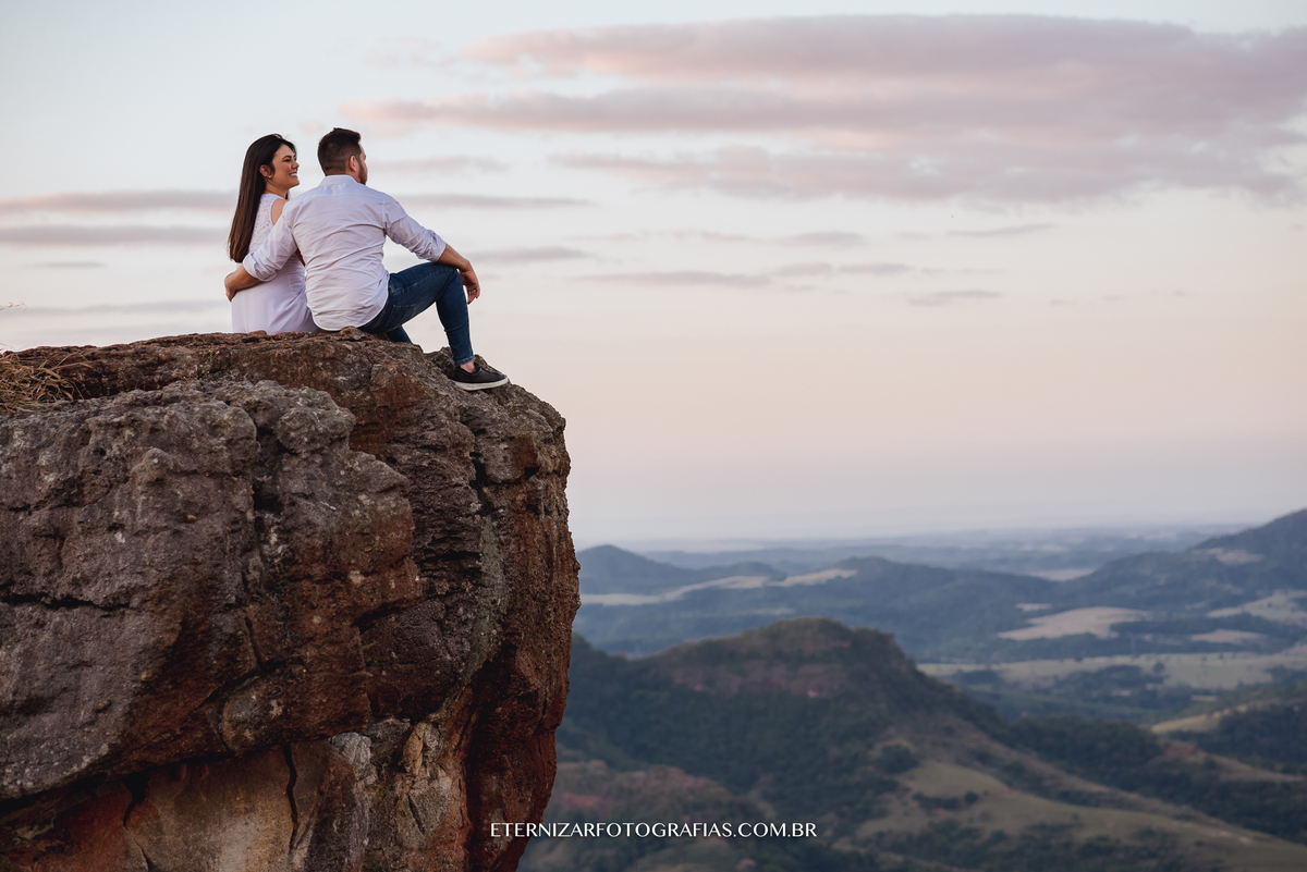 ENSAIO DE CASAL
FOTOGRAFIA DE CASAL
ENSAIO PRE WEDDING 
PRÉ-WEDDING 
POR DO SOL
FOTOS POR DO SOL
FOTOS EM PARDINHO 
FOTOS NA MONTANHA EM PARDINHO