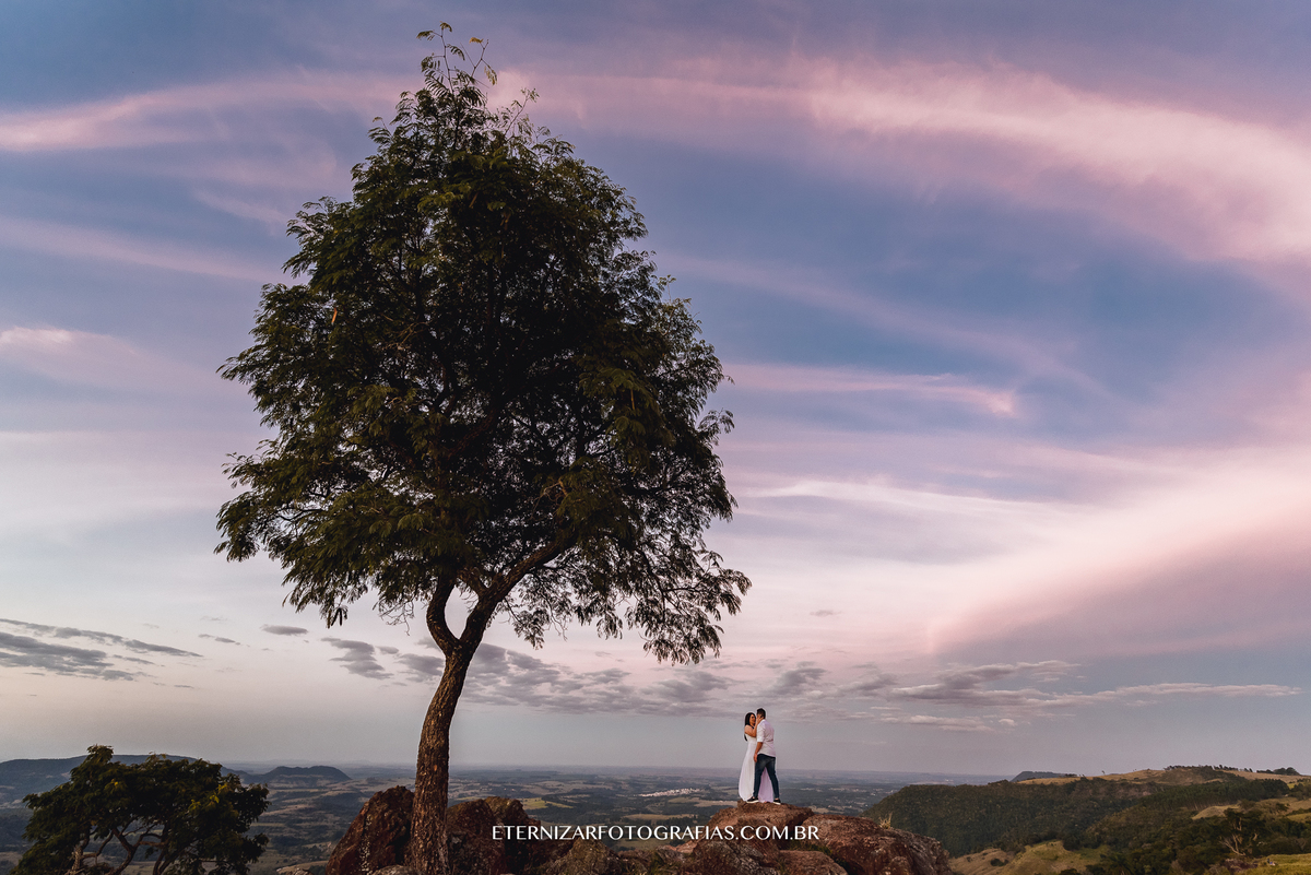 ENSAIO DE CASAL
FOTOGRAFIA DE CASAL
ENSAIO PRE WEDDING 
PRÉ-WEDDING 
POR DO SOL
FOTOS POR DO SOL
FOTOS EM PARDINHO 
FOTOS NA MONTANHA EM PARDINHO
POR DO SOL PARDINHO-SP
POR DO SOL EM PARDINHO-SP