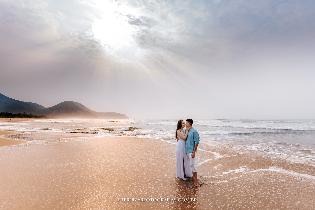 ENSAIO PRÉ-WEDDING NA PRAIA
ENSAIO CASAL NA PRAIA
ENSAIO DE CASAL EM UBATUBA-SP 
PRÉ-WEDDING PRAIA
FOTOGRAFO DE CASAMENTO BAURU-SP
ENSAIO PRÉ-WEDDING
NASCER DO SOL EM UBATUBA-SP