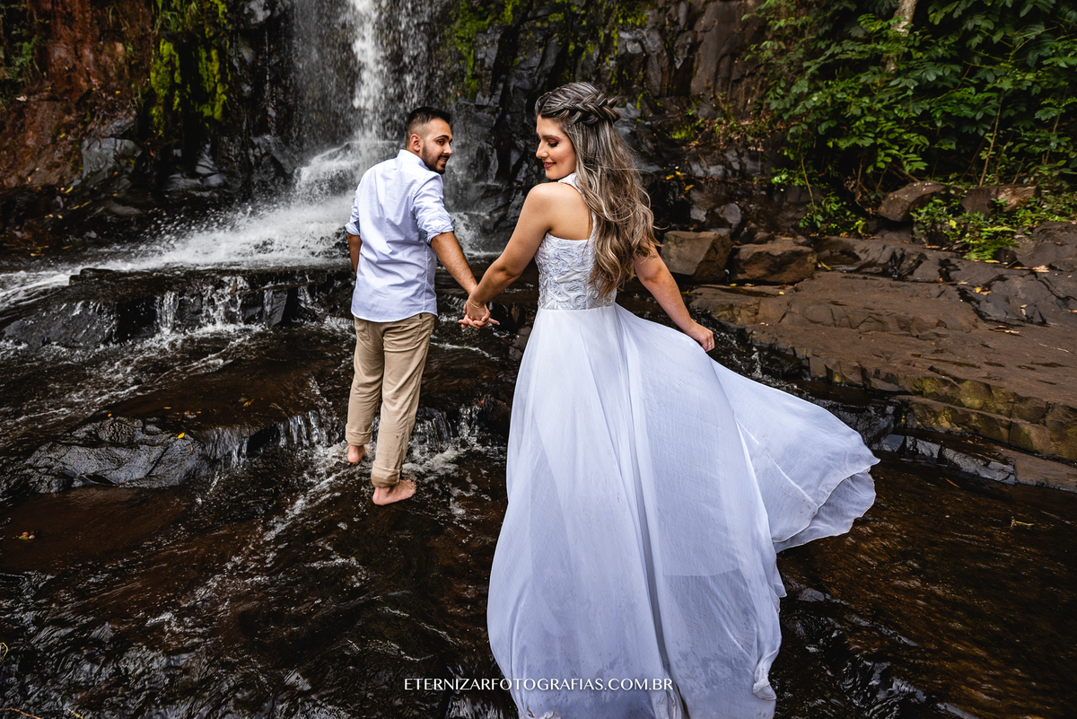 ENSAIO DE CASAL
FOTOGRAFIA DE CASAL CACHOEIRA BROTAS