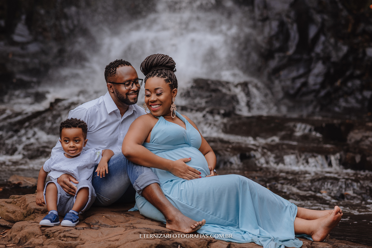 ENSAIO FOTOGRAFICO FAMILIA EM CACHOEIRA