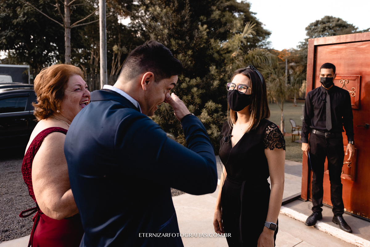 Casamento no Campo Chácara Veneza noivo e a mãe