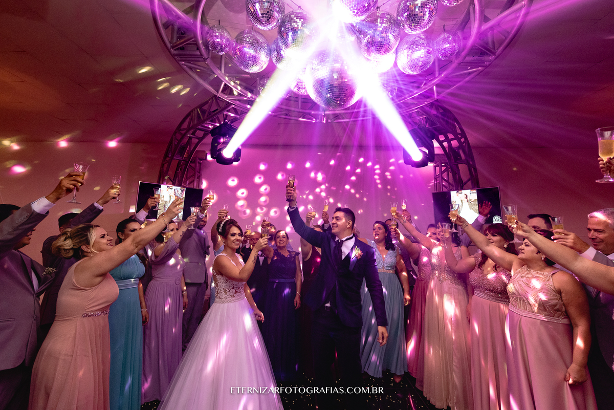 Casamento no Campo Chácara Veneza Por do Sol brinde 