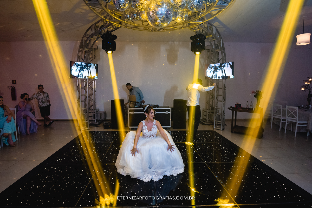 Casamento no Campo Chácara Veneza Por do Sol dança dos noivos