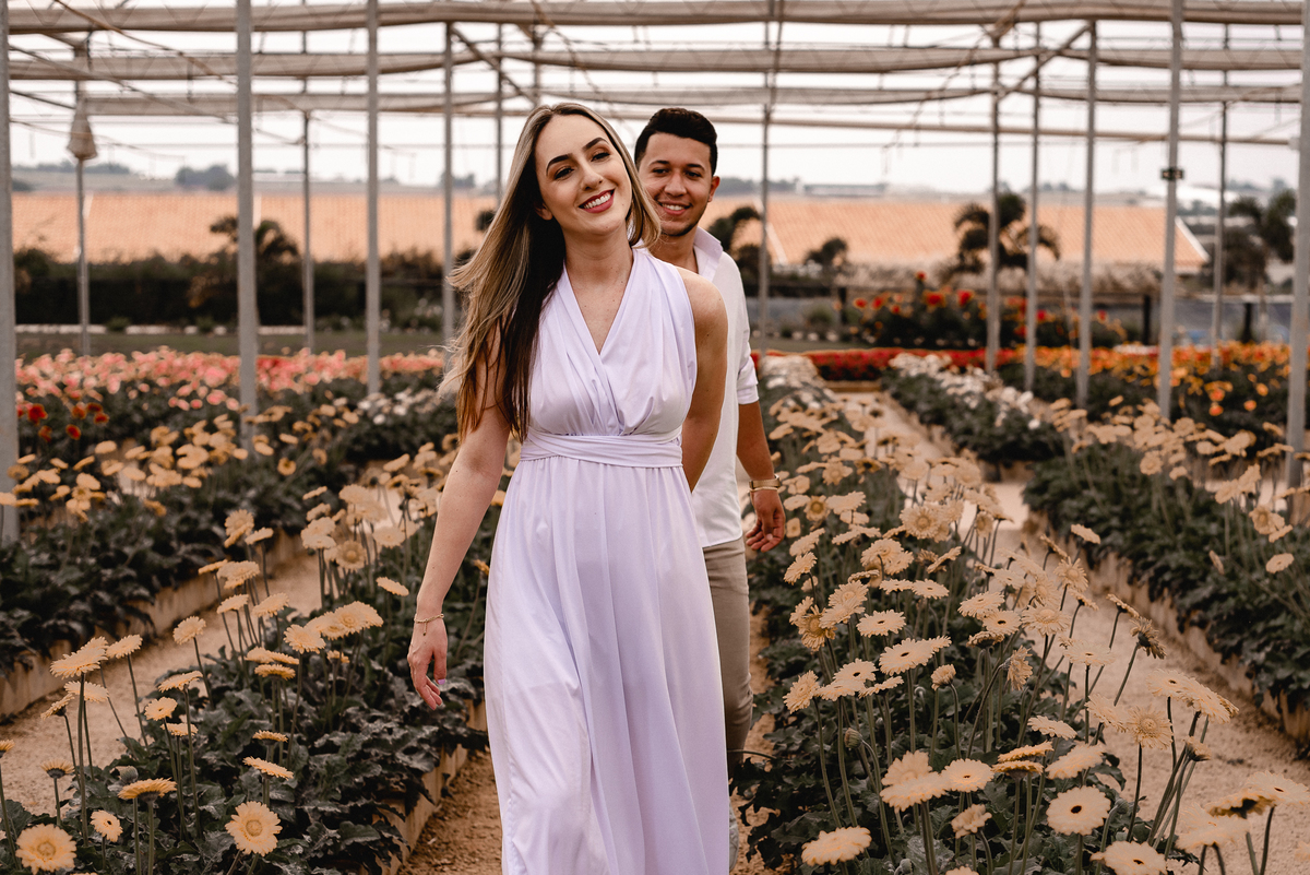 ENSAIO PRÉ-WEDDING EM HOLAMBRA-SP | PRÉ CASAMENTO HOLAMBRA-SP |  ENSAIO DE CASAL HOLAMBRA-SP | ENSAIO DE CASAL | 

FOTOS CASAL NO POR DO SOL | FOTOGRAFO DE CASAMENTO BAURU-SP | FOTOGRAFO EM BAURU-SP | HOLAMBRA CIDADE DAS FLORES

ENSAIO NO CAMPO DE FLORES 