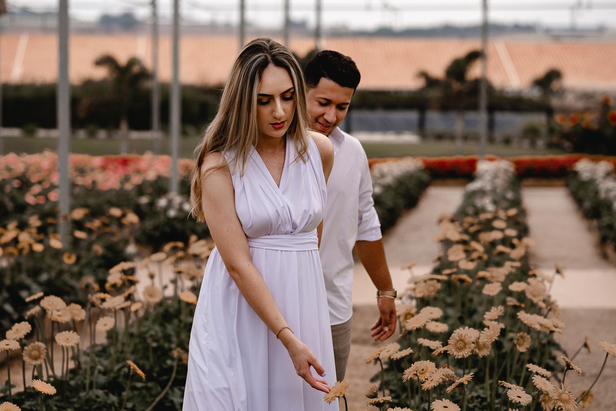 ENSAIO PRÉ-WEDDING EM HOLAMBRA-SP | PRÉ CASAMENTO HOLAMBRA-SP |  ENSAIO DE CASAL HOLAMBRA-SP | ENSAIO DE CASAL | 

FOTOS CASAL NO POR DO SOL | FOTOGRAFO DE CASAMENTO BAURU-SP | FOTOGRAFO EM BAURU-SP | HOLAMBRA CIDADE DAS FLORES

ENSAIO NO CAMPO DE FLORES 