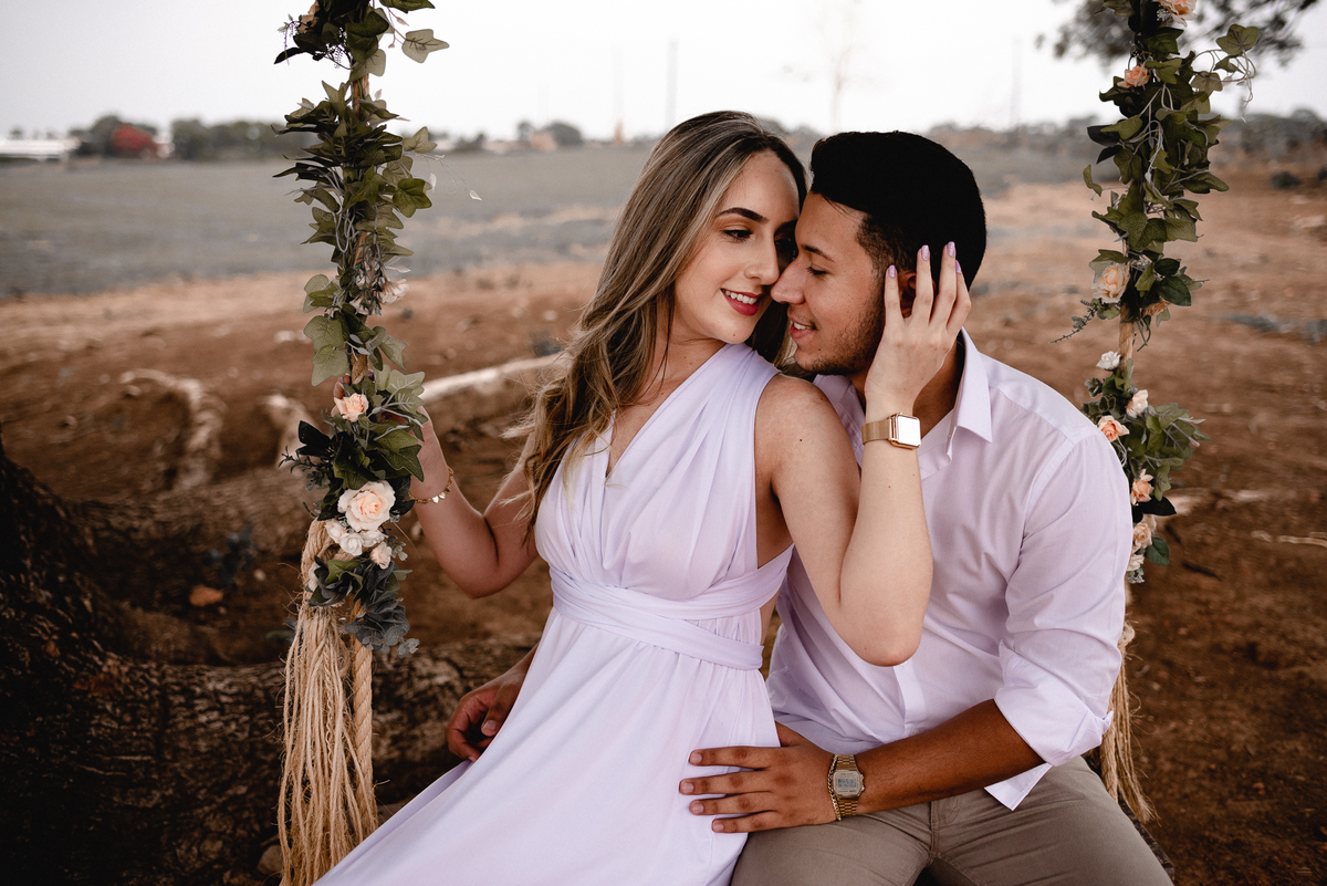 ENSAIO PRÉ-WEDDING EM HOLAMBRA-SP | PRÉ CASAMENTO HOLAMBRA-SP |  ENSAIO DE CASAL HOLAMBRA-SP | ENSAIO DE CASAL | 

FOTOS CASAL NO POR DO SOL | FOTOGRAFO DE CASAMENTO BAURU-SP | FOTOGRAFO EM BAURU-SP | HOLAMBRA CIDADE DAS FLORES

ENSAIO NO CAMPO DE FLORES 