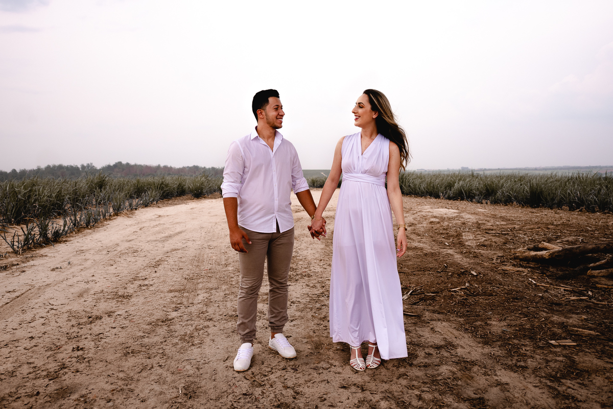 ENSAIO PRÉ-WEDDING EM HOLAMBRA-SP | PRÉ CASAMENTO HOLAMBRA-SP |  ENSAIO DE CASAL HOLAMBRA-SP | ENSAIO DE CASAL | 

FOTOS CASAL NO POR DO SOL | FOTOGRAFO DE CASAMENTO BAURU-SP | FOTOGRAFO EM BAURU-SP | HOLAMBRA CIDADE DAS FLORES

ENSAIO NO CAMPO DE FLORES 