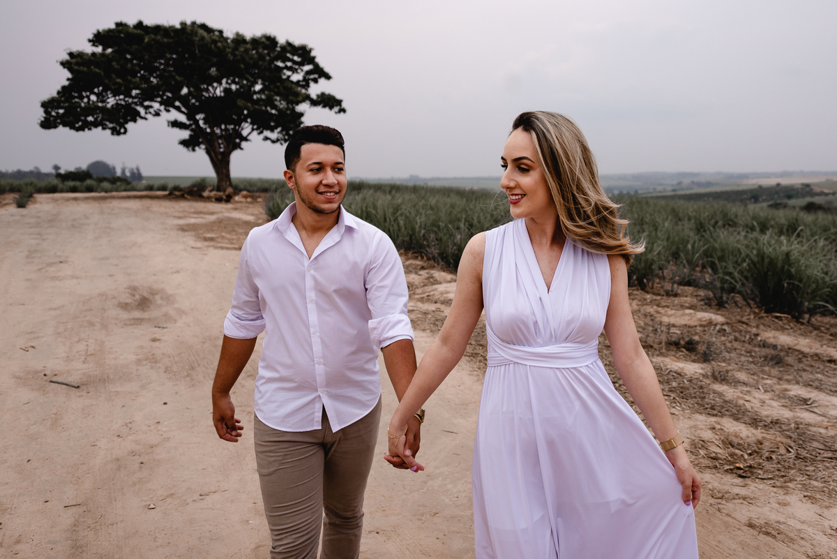 ENSAIO PRÉ-WEDDING EM HOLAMBRA-SP | PRÉ CASAMENTO HOLAMBRA-SP |  ENSAIO DE CASAL HOLAMBRA-SP | ENSAIO DE CASAL | 

FOTOS CASAL NO POR DO SOL | FOTOGRAFO DE CASAMENTO BAURU-SP | FOTOGRAFO EM BAURU-SP | HOLAMBRA CIDADE DAS FLORES

ENSAIO NO CAMPO DE FLORES 