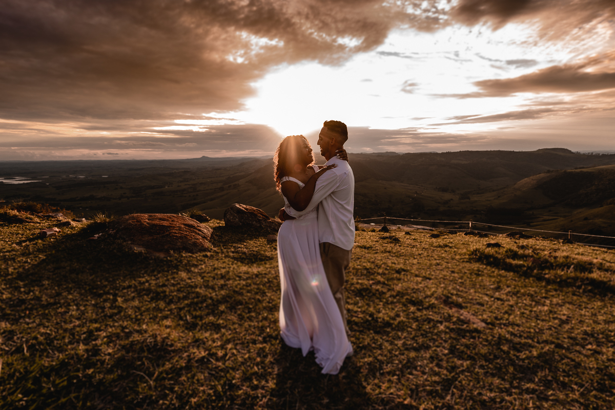 Ensaio Pré-Wedding Morro do gavião ensaio pré-wedding , morro do gavião ribeirão claro, ensaio no por do sol,ensaio casal no por do sol, ensaio de casal, fotografo de casamento em bauru-sp, noivas, fotografo de casamento, melhor fotografo de bauru
