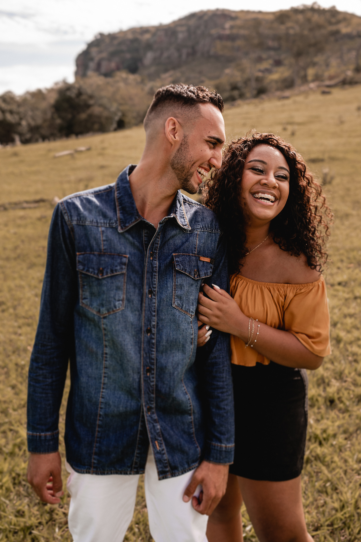 Ensaio Pré-Wedding Morro do gavião ensaio pré-wedding , morro do gavião ribeirão claro, ensaio no por do sol,ensaio casal no por do sol, ensaio de casal, fotografo de casamento em bauru-sp, noivas, fotografo de casamento, melhor fotografo de bauru