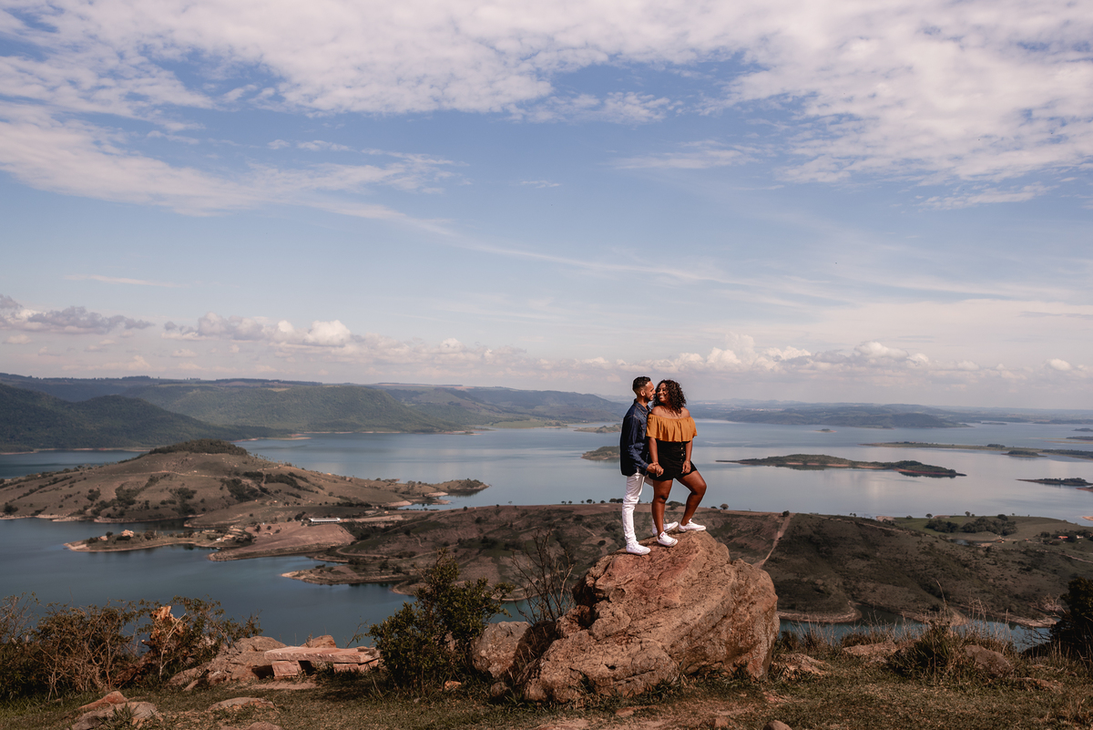 Ensaio Pré-Wedding Morro do gavião ensaio pré-wedding , morro do gavião ribeirão claro, ensaio no por do sol,ensaio casal no por do sol, ensaio de casal, fotografo de casamento em bauru-sp, noivas, fotografo de casamento, melhor fotografo de bauru