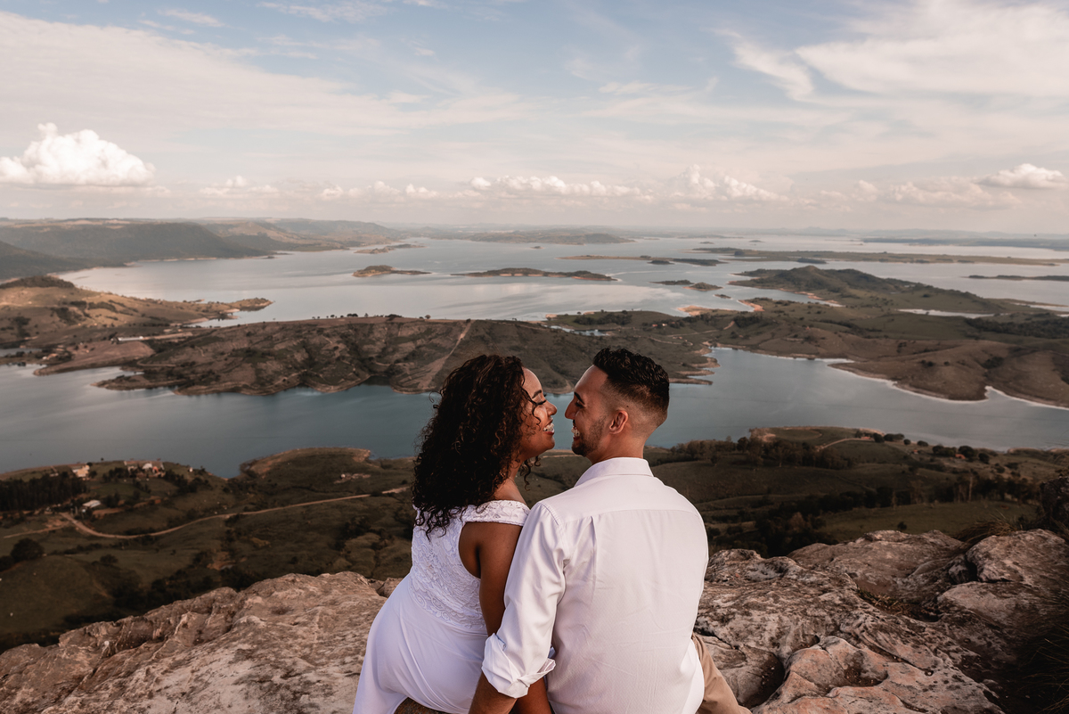Ensaio Pré-Wedding Morro do gavião ensaio pré-wedding , morro do gavião ribeirão claro, ensaio no por do sol,ensaio casal no por do sol, ensaio de casal, fotografo de casamento em bauru-sp, noivas, fotografo de casamento, melhor fotografo de bauru