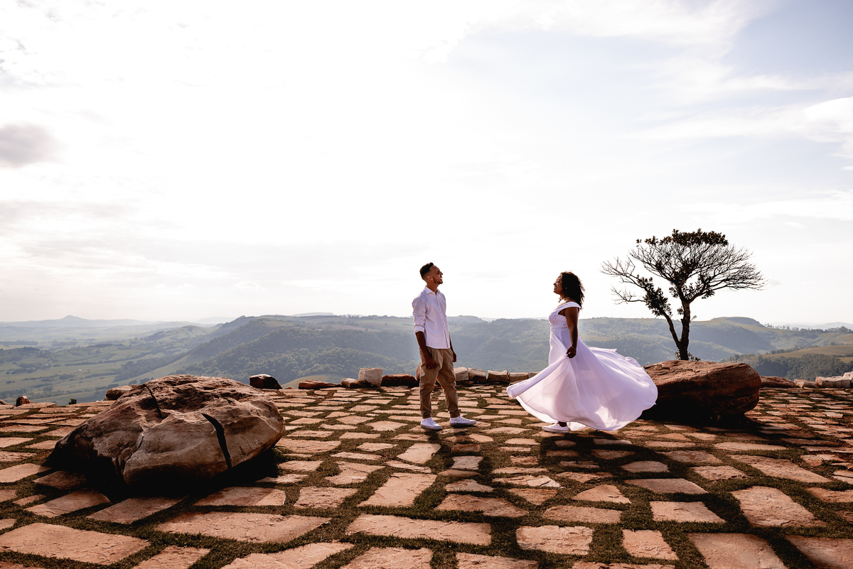 Ensaio Pré-Wedding Morro do gavião ensaio pré-wedding , morro do gavião ribeirão claro, ensaio no por do sol,ensaio casal no por do sol, ensaio de casal, fotografo de casamento em bauru-sp, noivas, fotografo de casamento, melhor fotografo de bauru