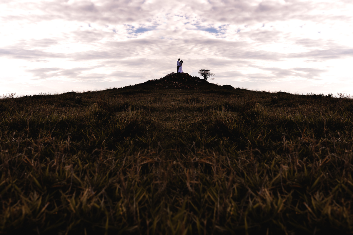 Ensaio Pré-Wedding Morro do gavião ensaio pré-wedding , morro do gavião ribeirão claro, ensaio no por do sol,ensaio casal no por do sol, ensaio de casal, fotografo de casamento em bauru-sp, noivas, fotografo de casamento, melhor fotografo de bauru