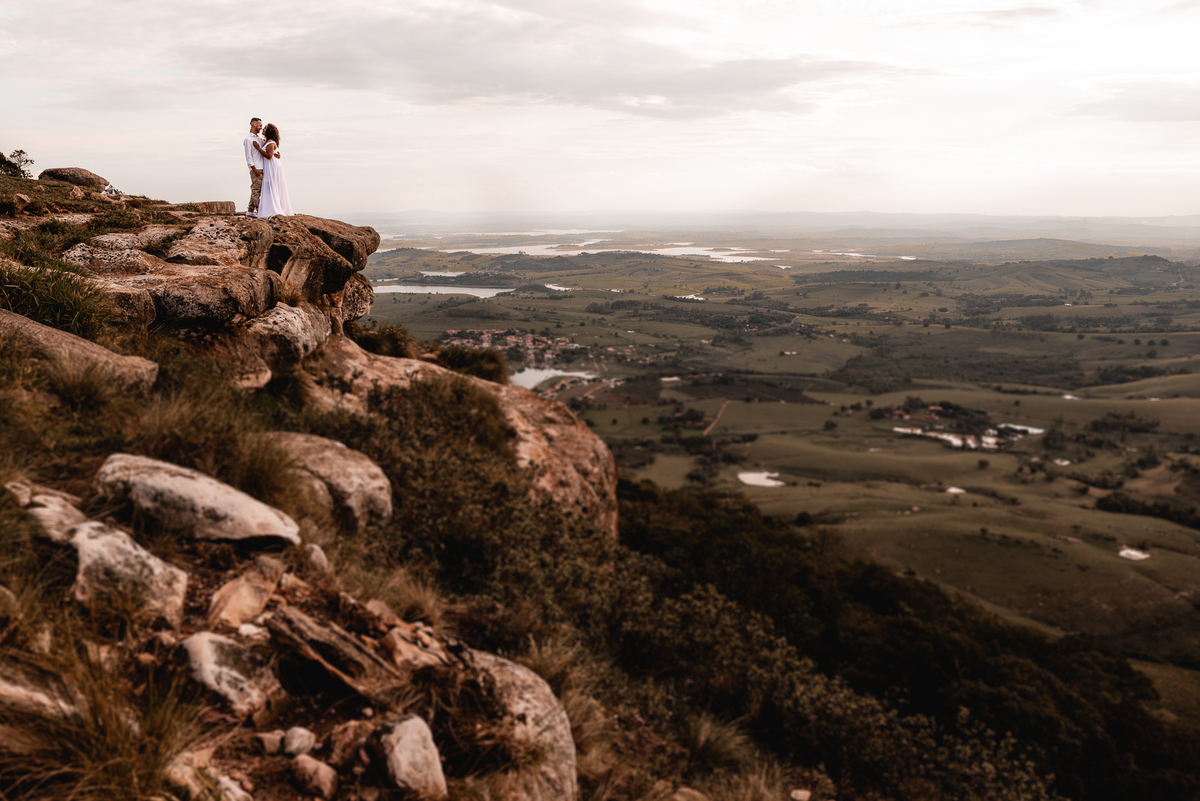 Ensaio Pré-Wedding Morro do gavião ensaio pré-wedding , morro do gavião ribeirão claro, ensaio no por do sol,ensaio casal no por do sol, ensaio de casal, fotografo de casamento em bauru-sp, noivas, fotografo de casamento, melhor fotografo de bauru