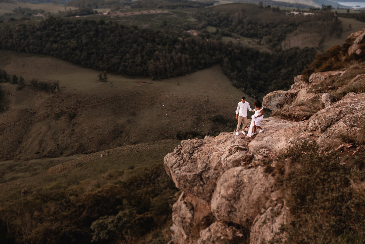 Ensaio Pré-Wedding Morro do gavião ensaio pré-wedding , morro do gavião ribeirão claro, ensaio no por do sol,ensaio casal no por do sol, ensaio de casal, fotografo de casamento em bauru-sp, noivas, fotografo de casamento, melhor fotografo de bauru
