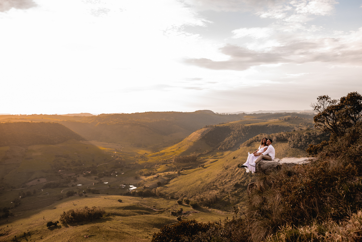 Ensaio Pré-Wedding Morro do gavião ensaio pré-wedding , morro do gavião ribeirão claro, ensaio no por do sol,ensaio casal no por do sol, ensaio de casal, fotografo de casamento em bauru-sp, noivas, fotografo de casamento, melhor fotografo de bauru