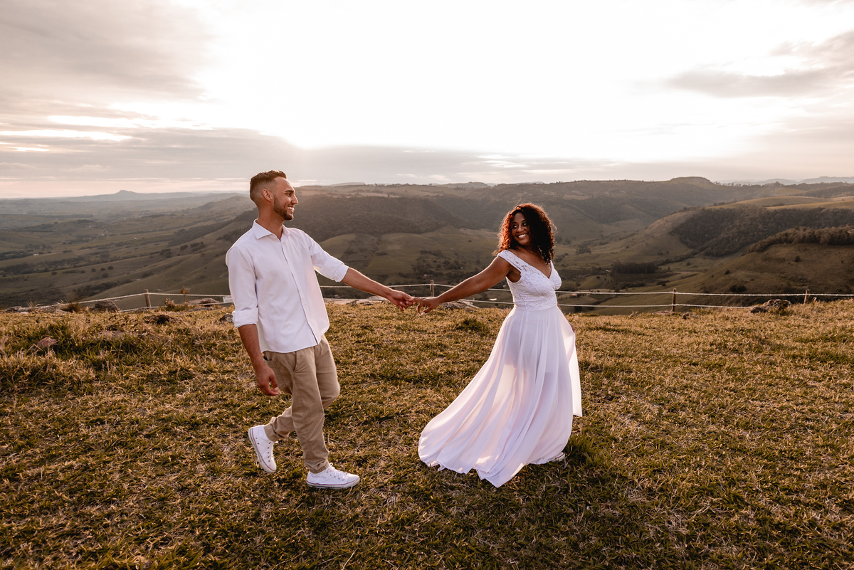 Ensaio Pré-Wedding Morro do gavião ensaio pré-wedding , morro do gavião ribeirão claro, ensaio no por do sol,ensaio casal no por do sol, ensaio de casal, fotografo de casamento em bauru-sp, noivas, fotografo de casamento, melhor fotografo de bauru