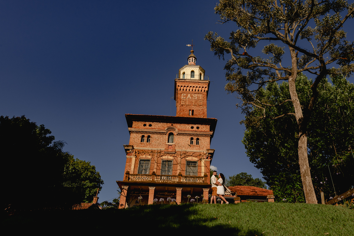 Ensaio Pré-Wedding Castelo Furlani ensaio pré-wedding em castelo, castelo furlani pederneiras-sp, castelo furlani, castelo, ensaio de casal castelo, fotografo de casamento em bauru-sp, noivas, fotografo de casamento, melhor fotografo de casamento 