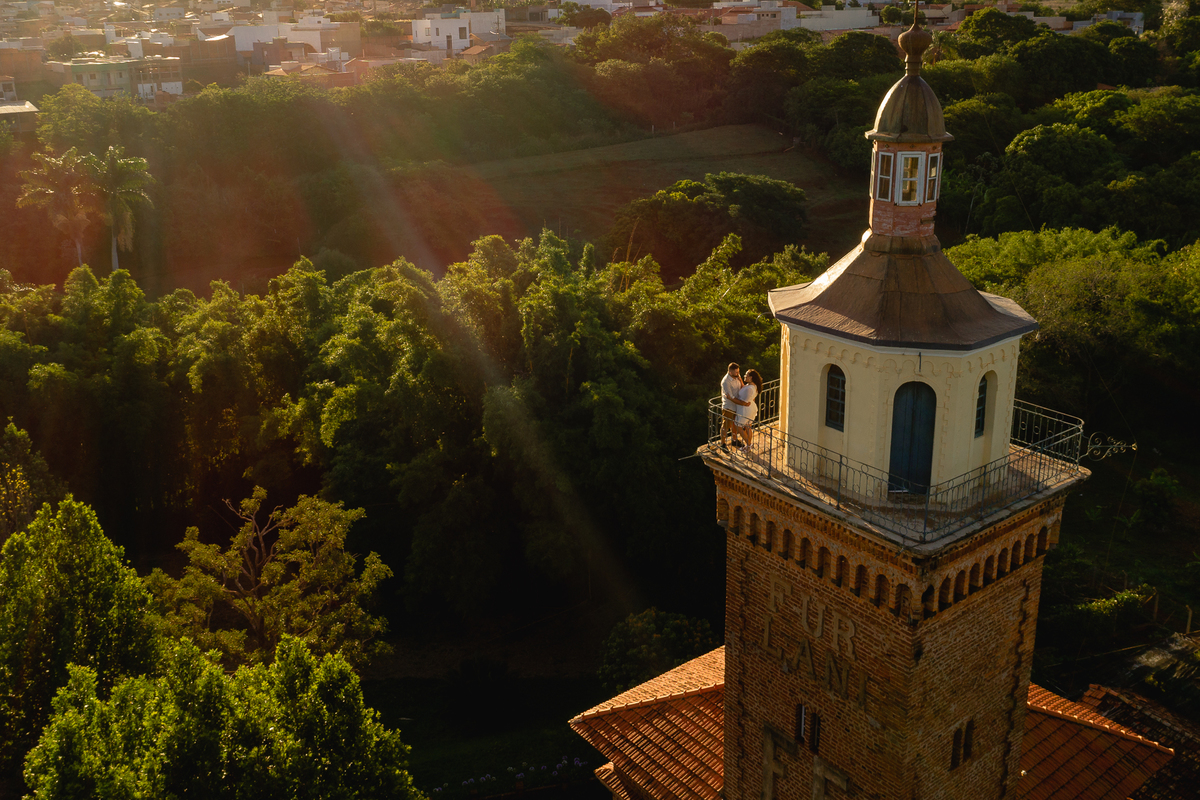 Ensaio Pré-Wedding Castelo Furlani ensaio pré-wedding em castelo, castelo furlani pederneiras-sp, castelo furlani, castelo, ensaio de casal castelo, fotografo de casamento em bauru-sp, noivas, fotografo de casamento, melhor fotografo de casamento 