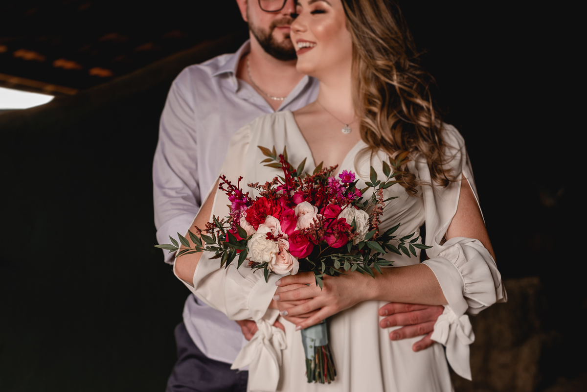 ENSAIO PRÉ-WEDDING HARAS EM PIRATININGA-SP | PRÉ CASAMENTO HARAS PIRATININGA-SP |  ENSAIO DE CASAL PIRATININGA-SP | ENSAIO DE CASAL EM HARAS | FOTOS CASAL NO POR DO SOL | FOTOGRAFO DE CASAMENTO BAURU-SP | FOTOGRAFO EM BAURU-SP | HARAS | HARAS PIRATININGA-