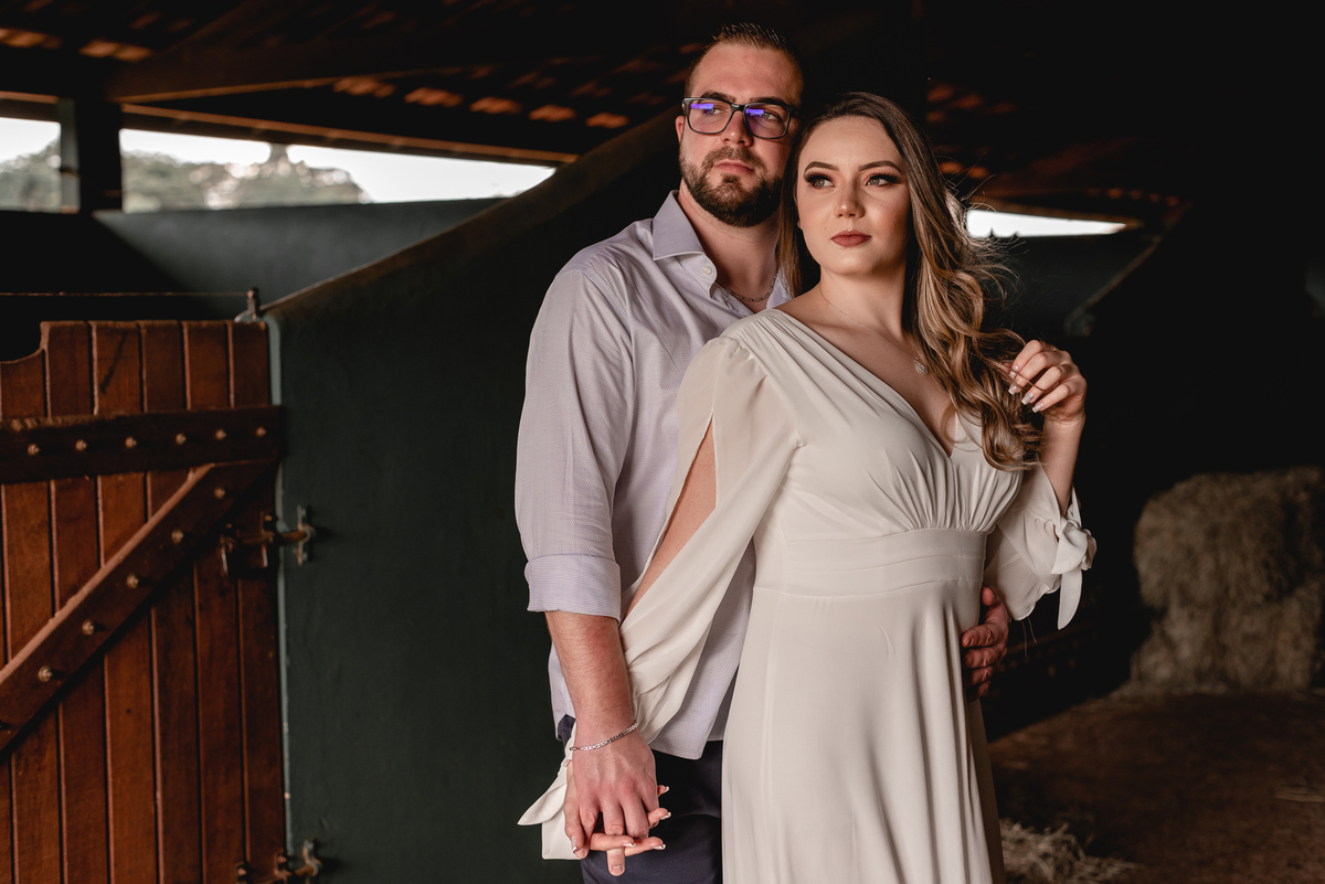 ENSAIO PRÉ-WEDDING HARAS EM PIRATININGA-SP | PRÉ CASAMENTO HARAS PIRATININGA-SP |  ENSAIO DE CASAL PIRATININGA-SP | ENSAIO DE CASAL EM HARAS | FOTOS CASAL NO POR DO SOL | FOTOGRAFO DE CASAMENTO BAURU-SP | FOTOGRAFO EM BAURU-SP | HARAS | HARAS PIRATININGA-