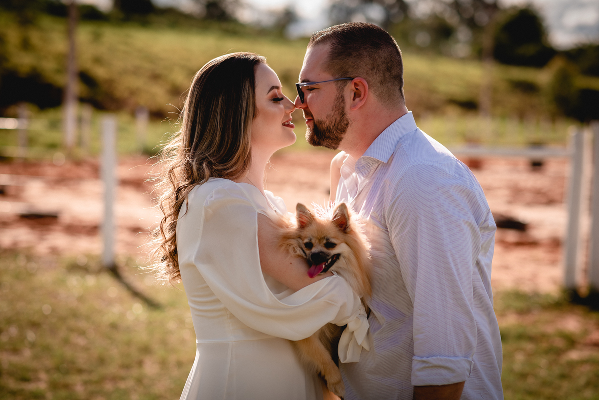 ENSAIO PRÉ-WEDDING HARAS EM PIRATININGA-SP | PRÉ CASAMENTO HARAS PIRATININGA-SP |  ENSAIO DE CASAL PIRATININGA-SP | ENSAIO DE CASAL EM HARAS | FOTOS CASAL NO POR DO SOL | FOTOGRAFO DE CASAMENTO BAURU-SP | FOTOGRAFO EM BAURU-SP | HARAS | HARAS PIRATININGA-
