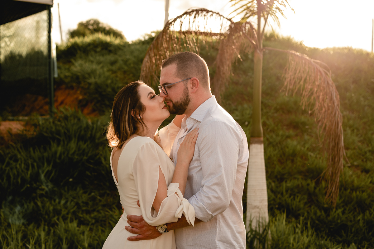 ENSAIO PRÉ-WEDDING HARAS EM PIRATININGA-SP | PRÉ CASAMENTO HARAS PIRATININGA-SP |  ENSAIO DE CASAL PIRATININGA-SP | ENSAIO DE CASAL EM HARAS | FOTOS CASAL NO POR DO SOL | FOTOGRAFO DE CASAMENTO BAURU-SP | FOTOGRAFO EM BAURU-SP | HARAS | HARAS PIRATININGA-