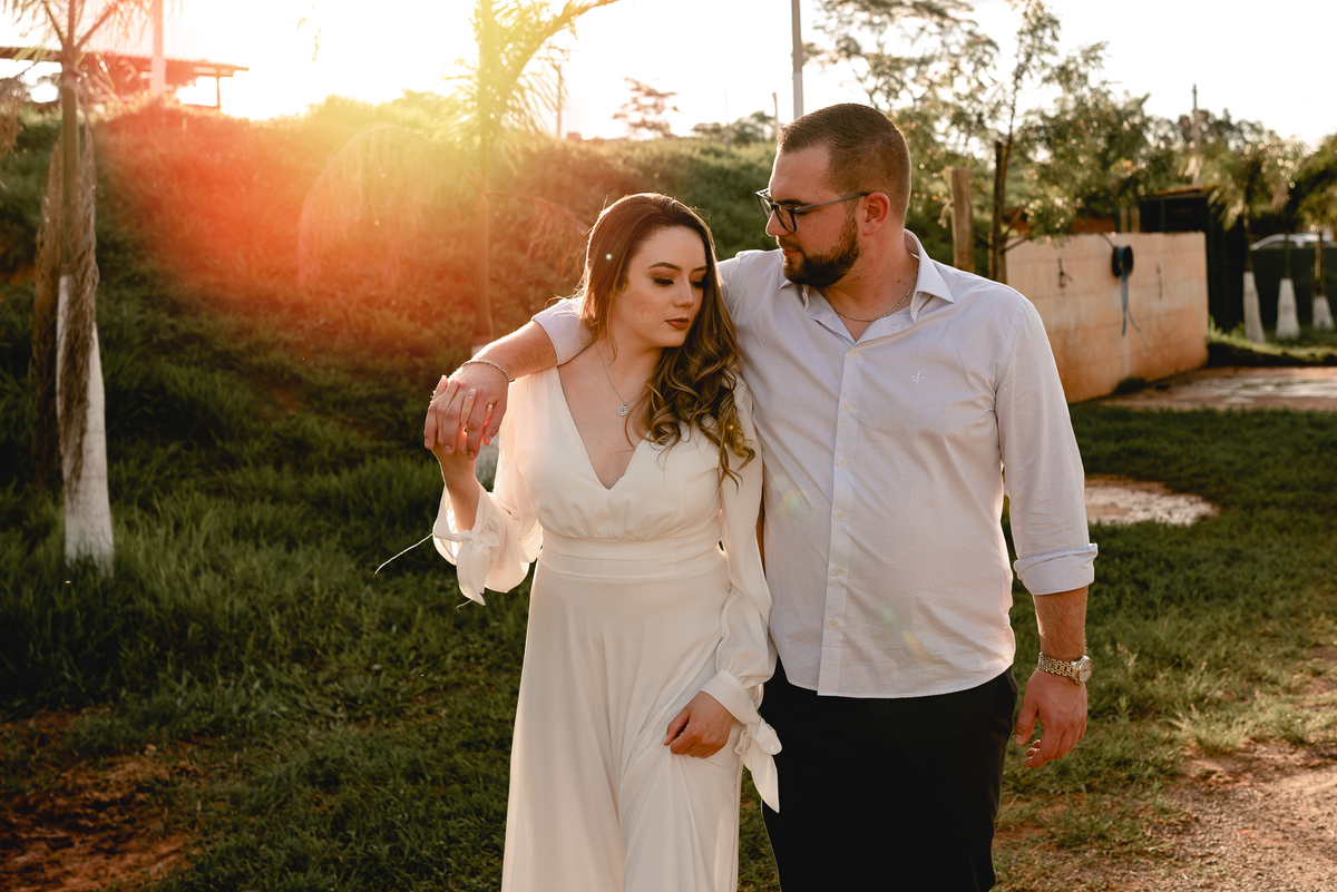 ENSAIO PRÉ-WEDDING HARAS EM PIRATININGA-SP | PRÉ CASAMENTO HARAS PIRATININGA-SP |  ENSAIO DE CASAL PIRATININGA-SP | ENSAIO DE CASAL EM HARAS | FOTOS CASAL NO POR DO SOL | FOTOGRAFO DE CASAMENTO BAURU-SP | FOTOGRAFO EM BAURU-SP | HARAS | HARAS PIRATININGA-