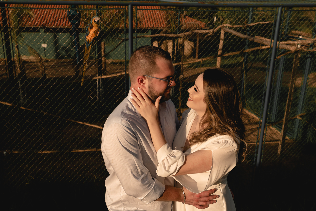 ENSAIO PRÉ-WEDDING HARAS EM PIRATININGA-SP | PRÉ CASAMENTO HARAS PIRATININGA-SP |  ENSAIO DE CASAL PIRATININGA-SP | ENSAIO DE CASAL EM HARAS | FOTOS CASAL NO POR DO SOL | FOTOGRAFO DE CASAMENTO BAURU-SP | FOTOGRAFO EM BAURU-SP | HARAS | HARAS PIRATININGA-