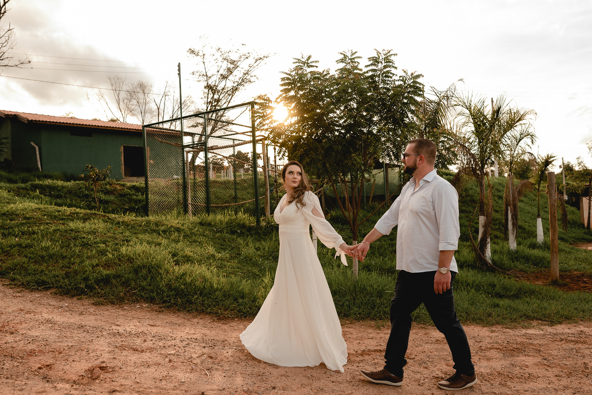 ENSAIO PRÉ-WEDDING HARAS EM PIRATININGA-SP | PRÉ CASAMENTO HARAS PIRATININGA-SP |  ENSAIO DE CASAL PIRATININGA-SP | ENSAIO DE CASAL EM HARAS | FOTOS CASAL NO POR DO SOL | FOTOGRAFO DE CASAMENTO BAURU-SP | FOTOGRAFO EM BAURU-SP | HARAS | HARAS PIRATININGA-