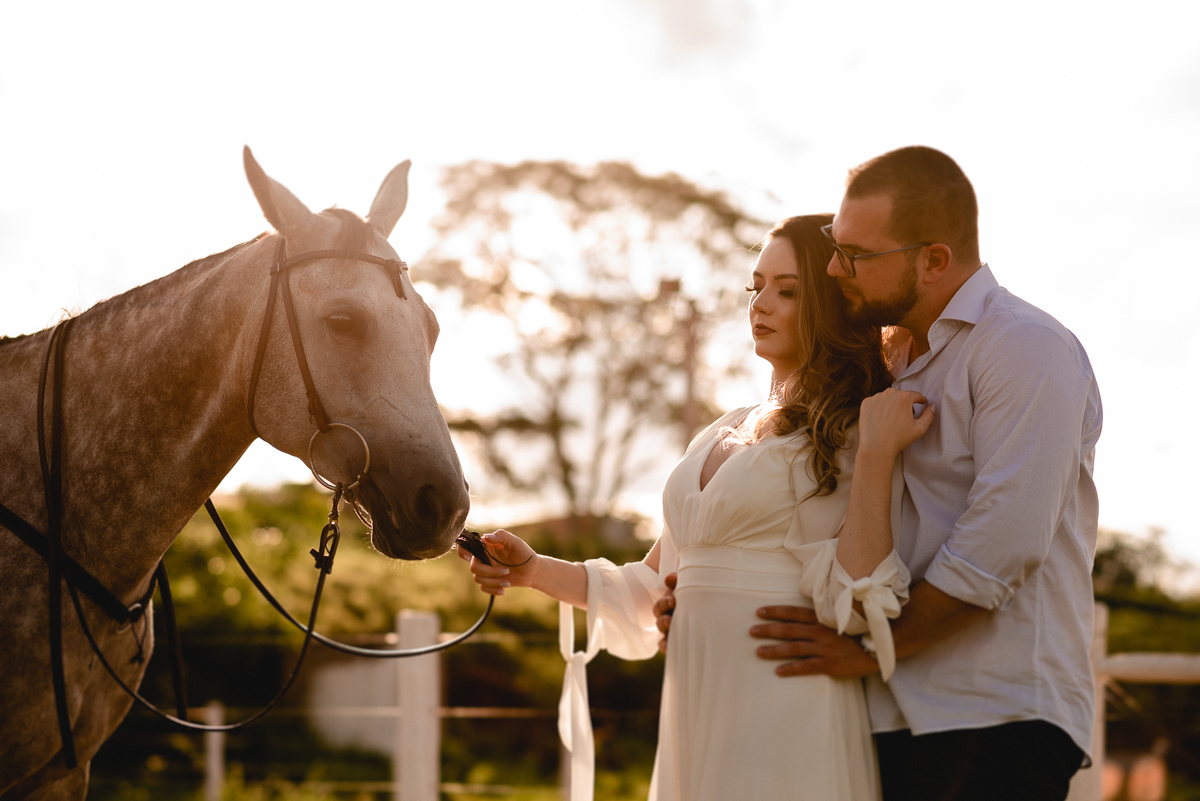 ENSAIO PRÉ-WEDDING HARAS EM PIRATININGA-SP | PRÉ CASAMENTO HARAS PIRATININGA-SP |  ENSAIO DE CASAL PIRATININGA-SP | ENSAIO DE CASAL EM HARAS | FOTOS CASAL NO POR DO SOL | FOTOGRAFO DE CASAMENTO BAURU-SP | FOTOGRAFO EM BAURU-SP | HARAS | HARAS PIRATININGA-
