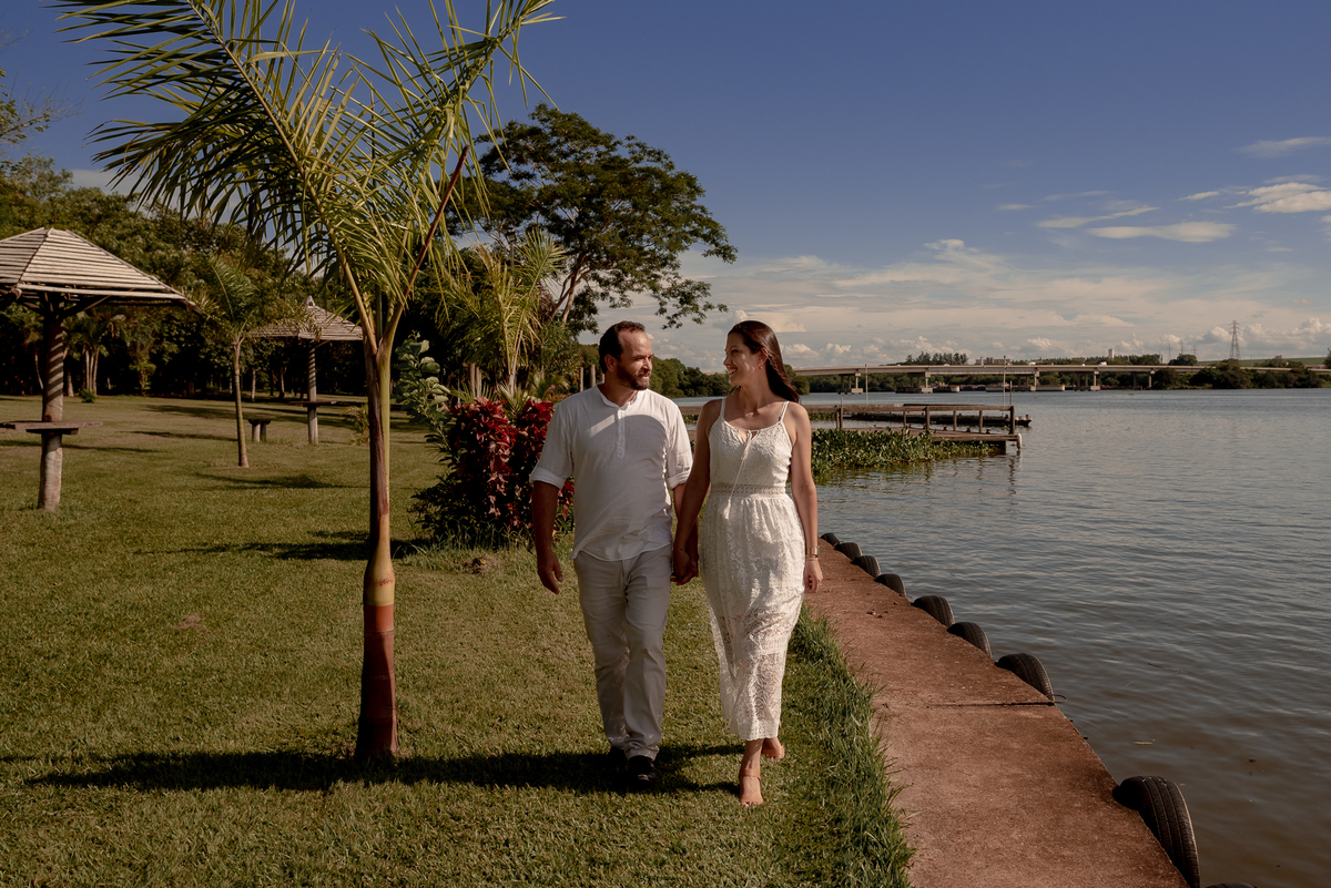 ENSAIO PRÉ-WEDDING EM LANCHA ITAPUÍ-SP | PRÉ CASAMENTO EM LANCHA MARINA POUSADA DO SOL ITAPUÍ-SP |  ENSAIO DE CASAL MARINA POUSADA DO SOL ITAPUÍ-SP | ENSAIO DE CASAL EM LANCHA | FOTOS CASAL NO POR DO SOL | FOTOGRAFO DE CASAMENTO BAURU-SP | FOTOGRAFO EM BA