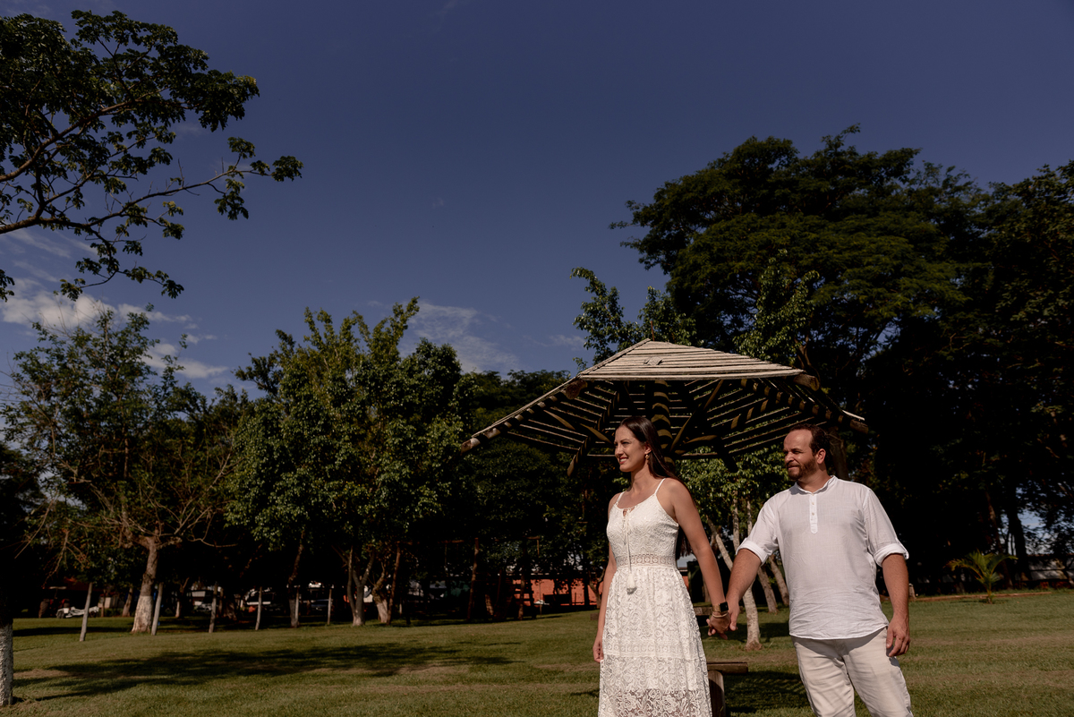 ENSAIO PRÉ-WEDDING EM LANCHA ITAPUÍ-SP | PRÉ CASAMENTO EM LANCHA MARINA POUSADA DO SOL ITAPUÍ-SP |  ENSAIO DE CASAL MARINA POUSADA DO SOL ITAPUÍ-SP | ENSAIO DE CASAL EM LANCHA | FOTOS CASAL NO POR DO SOL | FOTOGRAFO DE CASAMENTO BAURU-SP | FOTOGRAFO EM BA