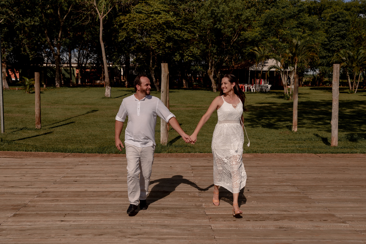 ENSAIO PRÉ-WEDDING EM LANCHA ITAPUÍ-SP | PRÉ CASAMENTO EM LANCHA MARINA POUSADA DO SOL ITAPUÍ-SP |  ENSAIO DE CASAL MARINA POUSADA DO SOL ITAPUÍ-SP | ENSAIO DE CASAL EM LANCHA | FOTOS CASAL NO POR DO SOL | FOTOGRAFO DE CASAMENTO BAURU-SP | FOTOGRAFO EM BA