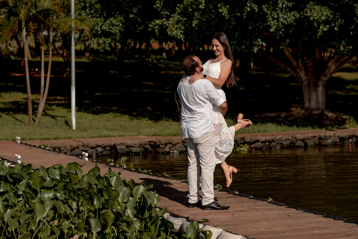 ENSAIO PRÉ-WEDDING EM LANCHA ITAPUÍ-SP | PRÉ CASAMENTO EM LANCHA MARINA POUSADA DO SOL ITAPUÍ-SP |  ENSAIO DE CASAL MARINA POUSADA DO SOL ITAPUÍ-SP | ENSAIO DE CASAL EM LANCHA | FOTOS CASAL NO POR DO SOL | FOTOGRAFO DE CASAMENTO BAURU-SP | FOTOGRAFO EM BA