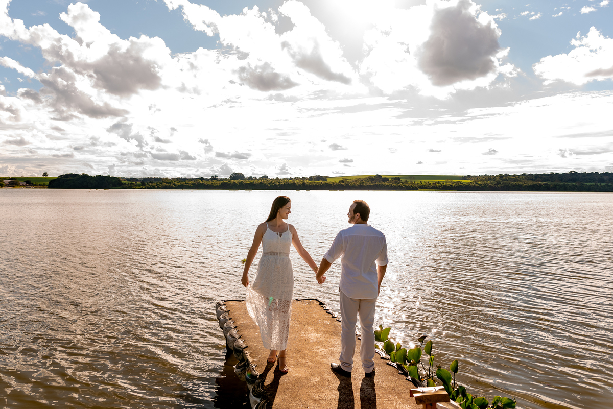 ENSAIO PRÉ-WEDDING EM LANCHA ITAPUÍ-SP | PRÉ CASAMENTO EM LANCHA MARINA POUSADA DO SOL ITAPUÍ-SP |  ENSAIO DE CASAL MARINA POUSADA DO SOL ITAPUÍ-SP | ENSAIO DE CASAL EM LANCHA | FOTOS CASAL NO POR DO SOL | FOTOGRAFO DE CASAMENTO BAURU-SP | FOTOGRAFO EM BA