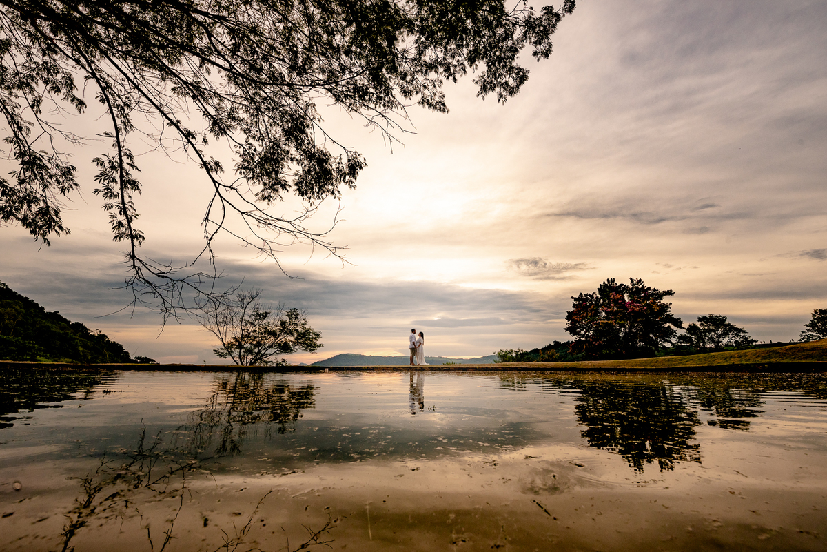 ENSAIO PRÉ-WEDDING MORRO DO GAVIÃO | PRÉ CASAMENTO MORRO DO GAVIÃO |  ENSAIO DE CASAL EM RIBEIRÃO CLARO | ENSAIO DE CASAL | FOTOS CASAL NO POR DO SOL | FOTOGRAFO DE CASAMENTO BAURU-SP | FOTOGRAFO EM BAURU-SP | ENSAIO PRÉ WEDDING NO POR DO SOL  | ENSAIO CA