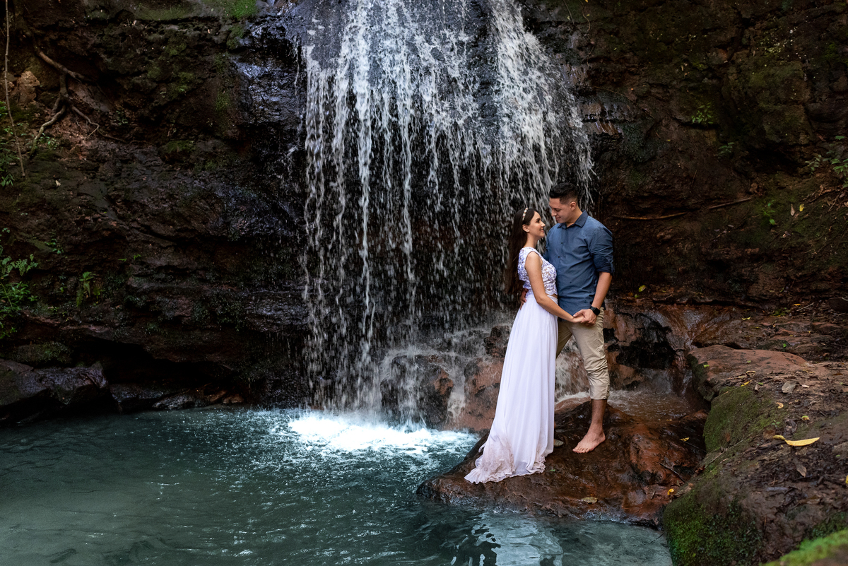 pré wedding, ensaio pré casamento, Gavea pousada, por do sol na gavea pousada, ensaio pré-wedding Gavea pousda, Fotografo de Casamento em bauru, fotografo de casamento em marilia, fotografo de casamento criativo