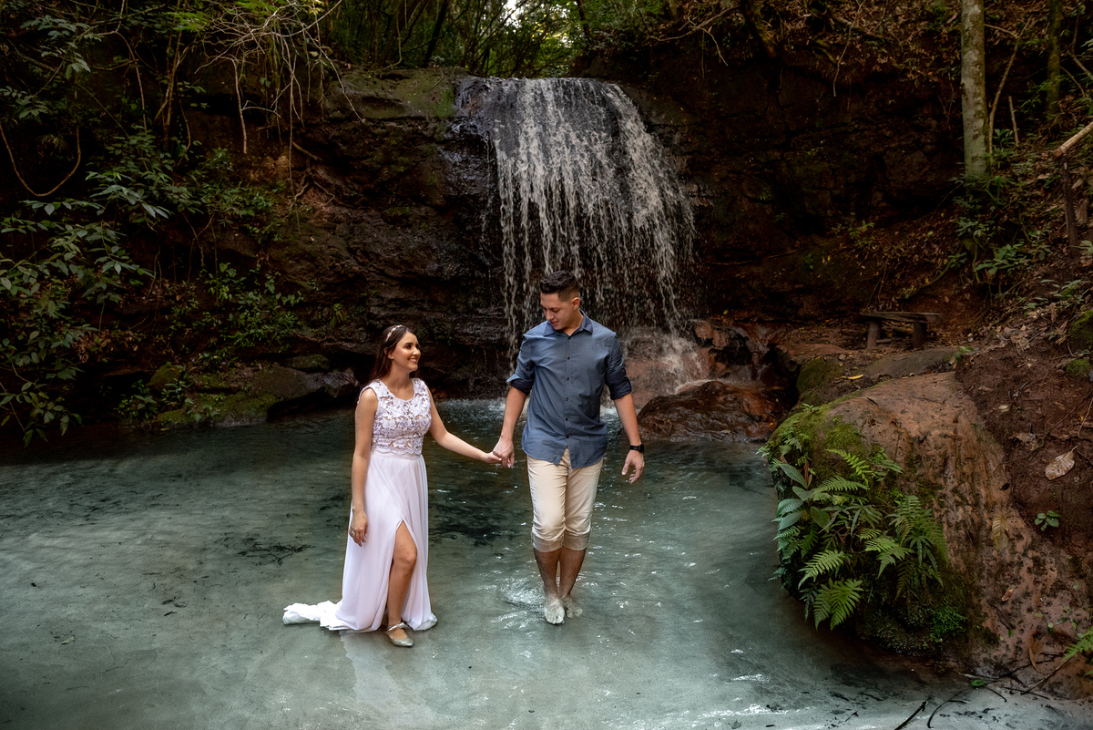 pré wedding, ensaio pré casamento, Gavea pousada, por do sol na gavea pousada, ensaio pré-wedding Gavea pousda, Fotografo de Casamento em bauru, fotografo de casamento em marilia, fotografo de casamento criativo