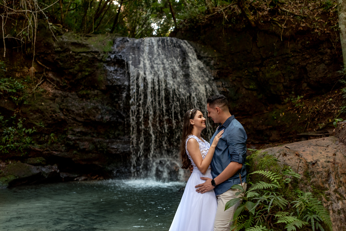 pré wedding, ensaio pré casamento, Gavea pousada, por do sol na gavea pousada, ensaio pré-wedding Gavea pousda, Fotografo de Casamento em bauru, fotografo de casamento em marilia, fotografo de casamento criativo