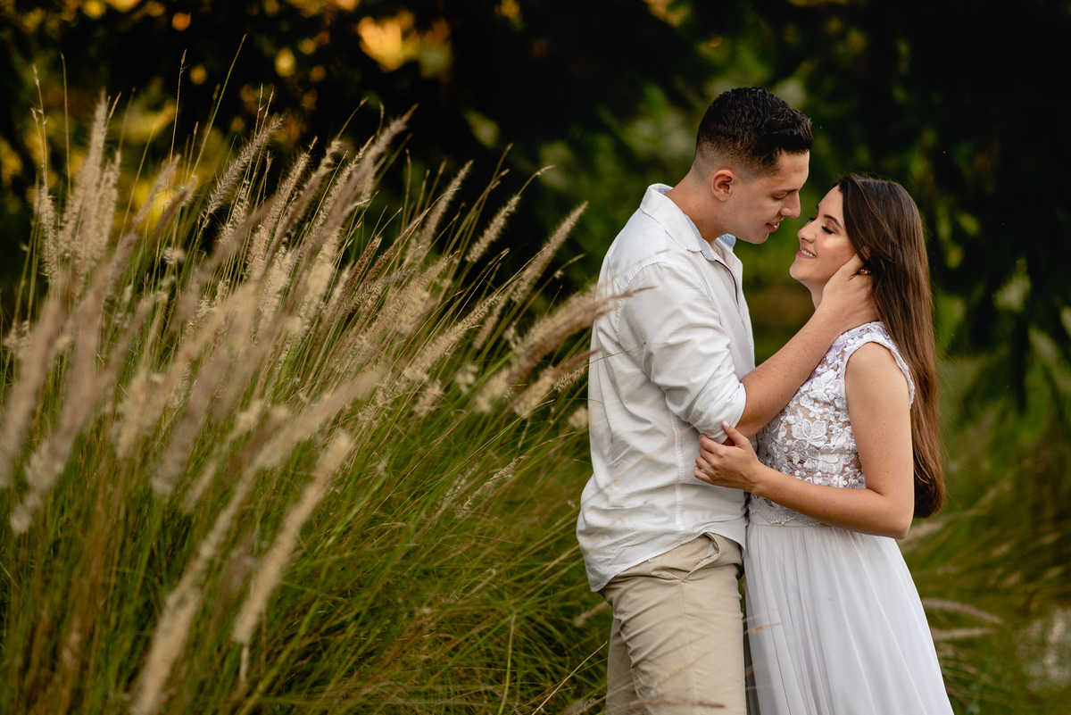 pré wedding, ensaio pré casamento, Gavea pousada, por do sol na gavea pousada, ensaio pré-wedding Gavea pousda, Fotografo de Casamento em bauru, fotografo de casamento em marilia, fotografo de casamento criativo
