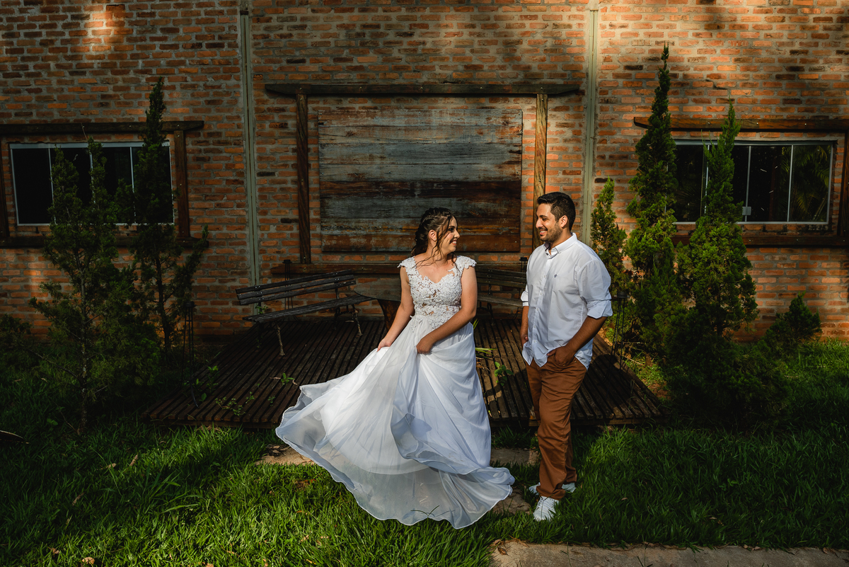 pré wedding, ensaio pré casamento, Espaço Light Piratininga, por do sol , ensaio pré-wedding espaço Piratininga, Fotografo de Casamento em bauru, fotografo de casamento em marilia, fotografo de casamento criativo