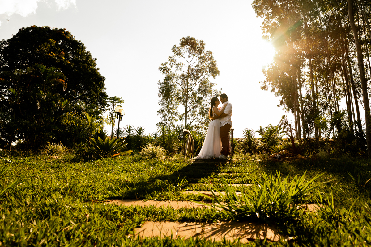 pré wedding, ensaio pré casamento, Espaço Light Piratininga, por do sol , ensaio pré-wedding espaço Piratininga, Fotografo de Casamento em bauru, fotografo de casamento em marilia, fotografo de casamento criativo