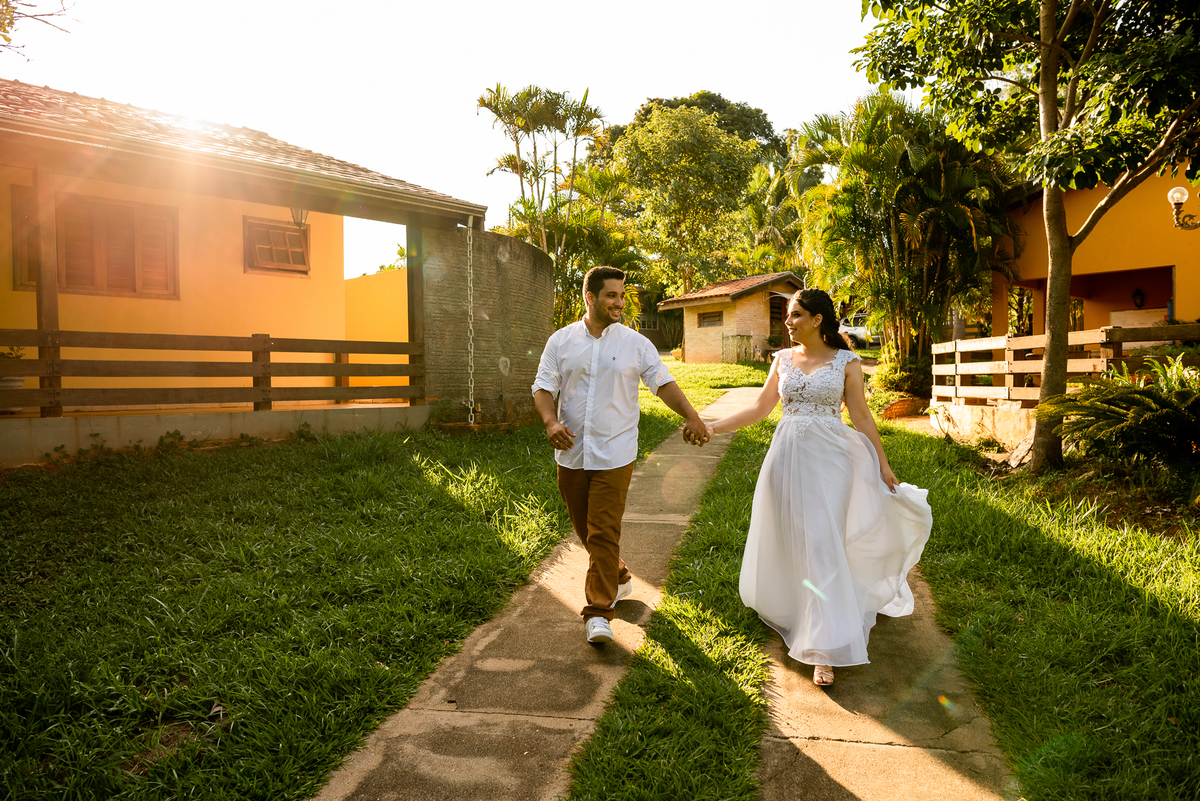 pré wedding, ensaio pré casamento, Espaço Light Piratininga, por do sol , ensaio pré-wedding espaço Piratininga, Fotografo de Casamento em bauru, fotografo de casamento em marilia, fotografo de casamento criativo