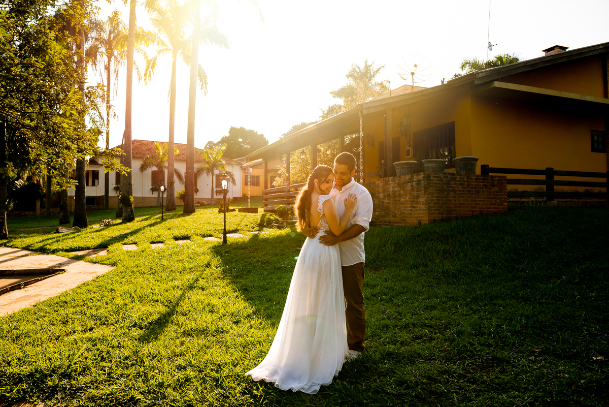 pré wedding, ensaio pré casamento, Espaço Light Piratininga, por do sol , ensaio pré-wedding espaço Piratininga, Fotografo de Casamento em bauru, fotografo de casamento em marilia, fotografo de casamento criativo