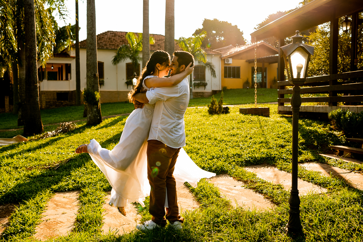 pré wedding, ensaio pré casamento, Espaço Light Piratininga, por do sol , ensaio pré-wedding espaço Piratininga, Fotografo de Casamento em bauru, fotografo de casamento em marilia, fotografo de casamento criativo